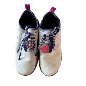 Clove comfort Nursing  shoes  2 pairs size 6